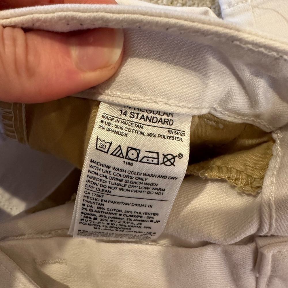 Old Navy Rockstar White Jeans - Picture 10 of 14